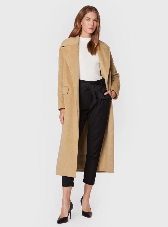 Cappotto lungo Rinascimento donna modello vestaglia camel