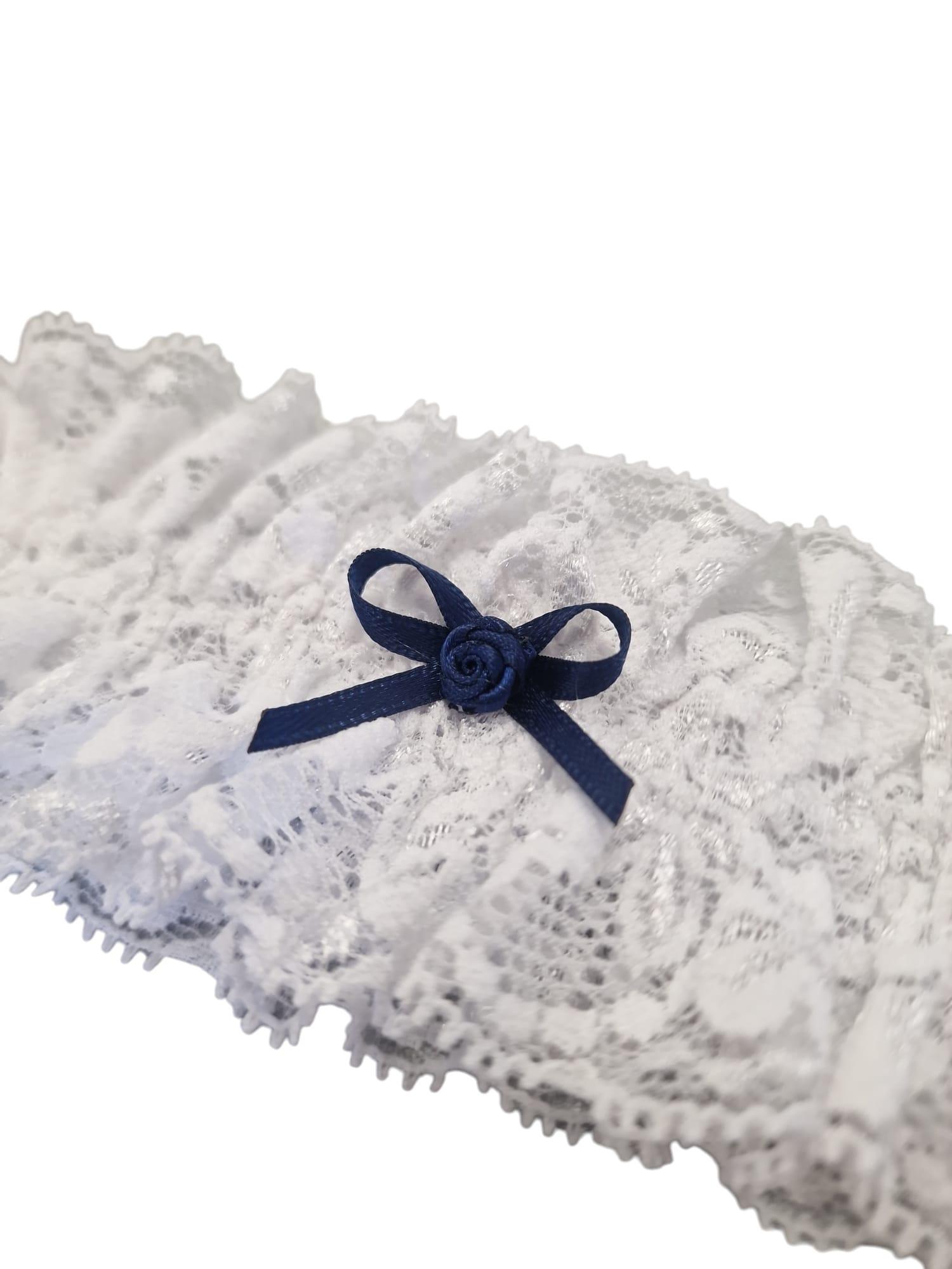 Giarrettiera merletto bianco con fiocchetto blu