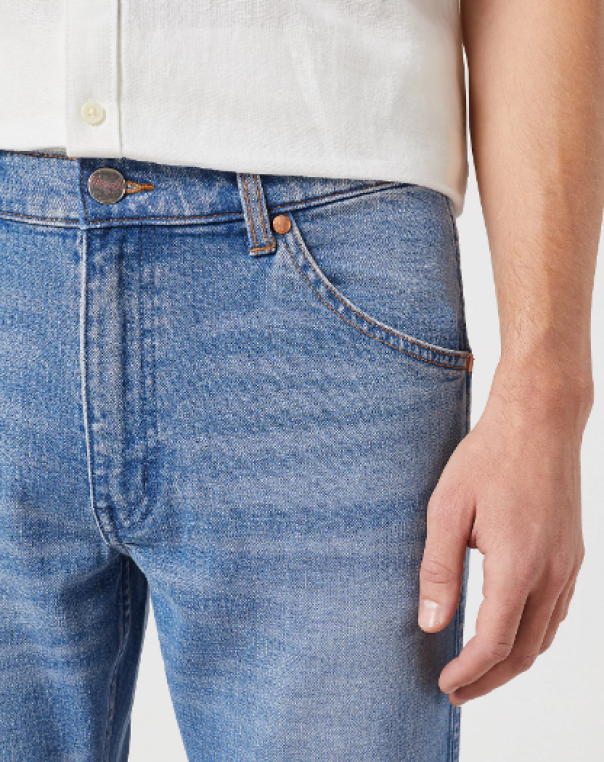 wrangler wrangler jeans slim con rivetti bronzo jeans - foto 4