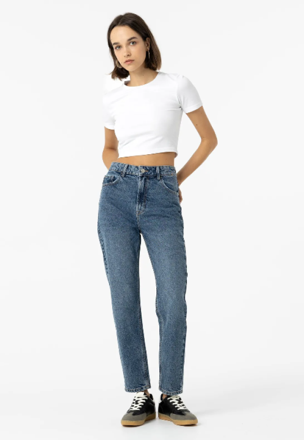 tiffosi jeans a vita alta con cinque tasche. chiusura frontale con zip e bottone in metallo. mom - foto 5