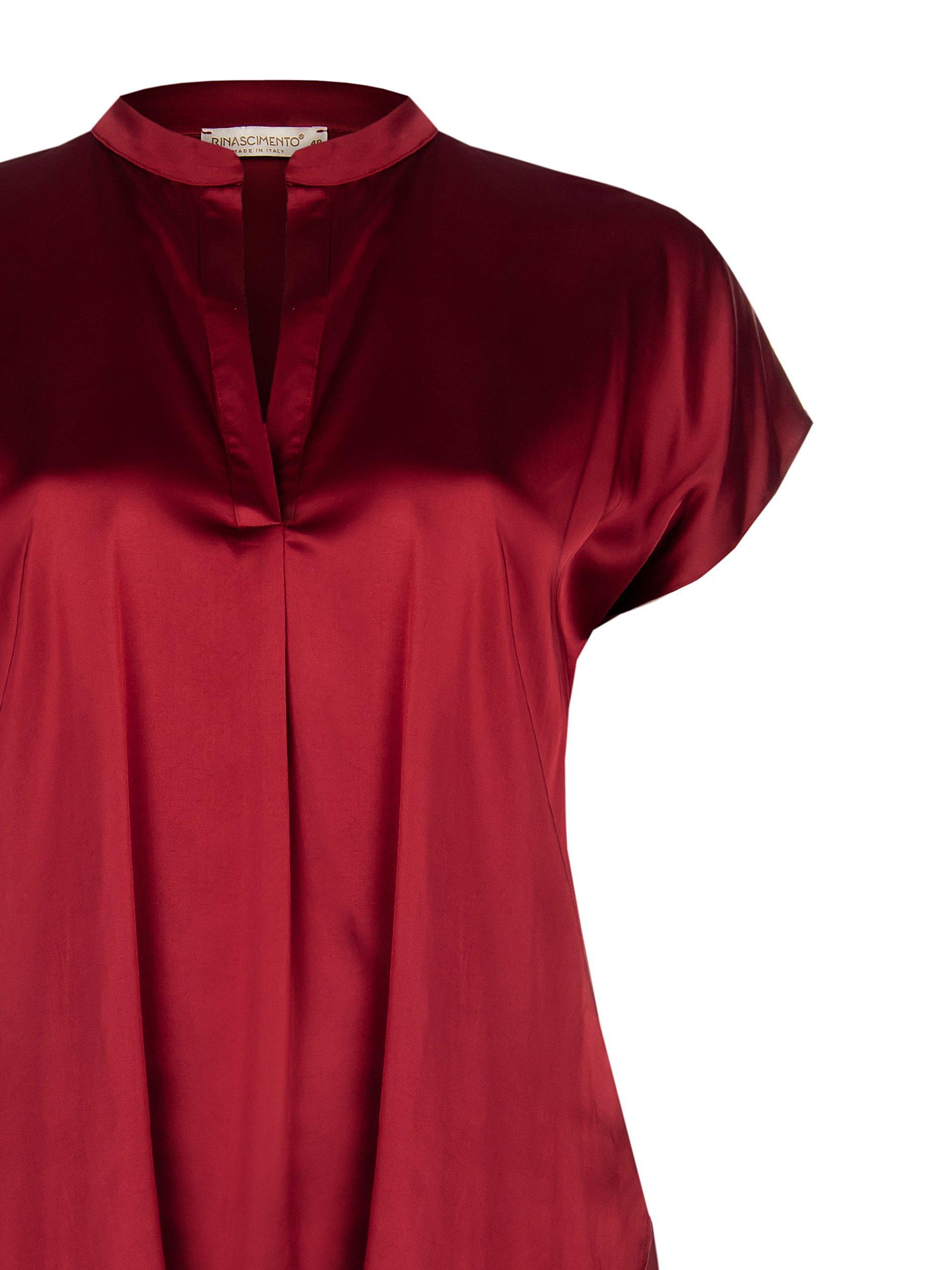 Blusa in raso rosso Rinascimento curvy