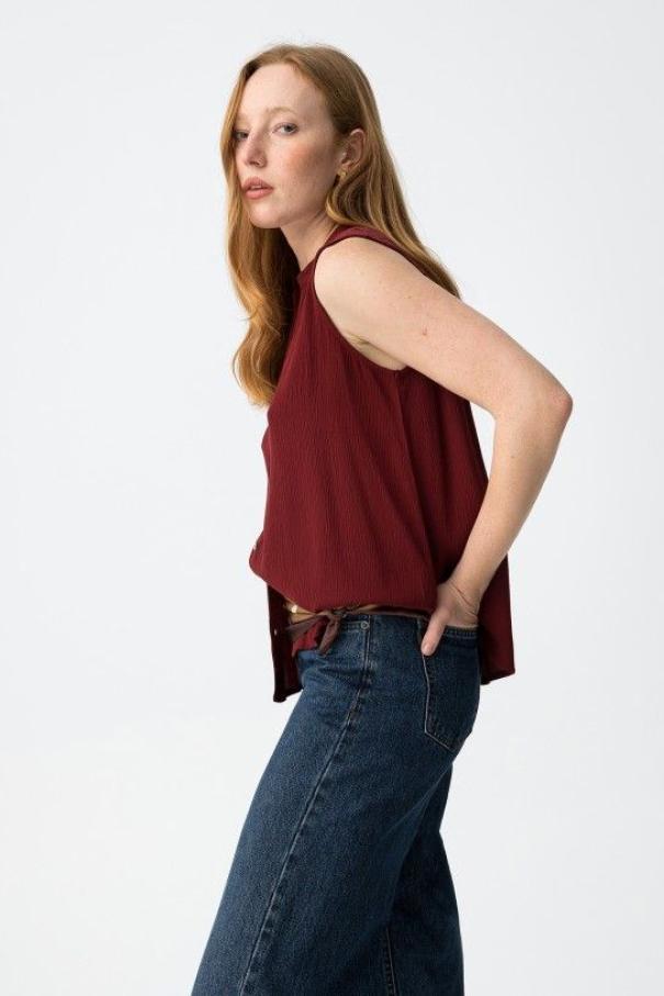 camicia TIFFOSI bordeaux donna senza maniche dettaglio pizzo schiena vista posteriore