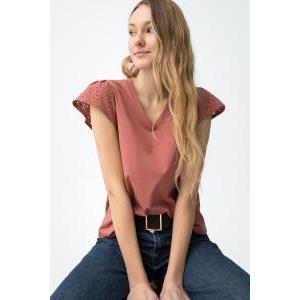 T-shirt scollo v  rosa