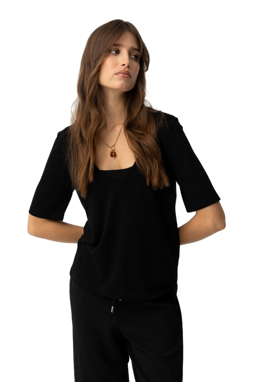 T-shirt scollo V nera Tiffosi