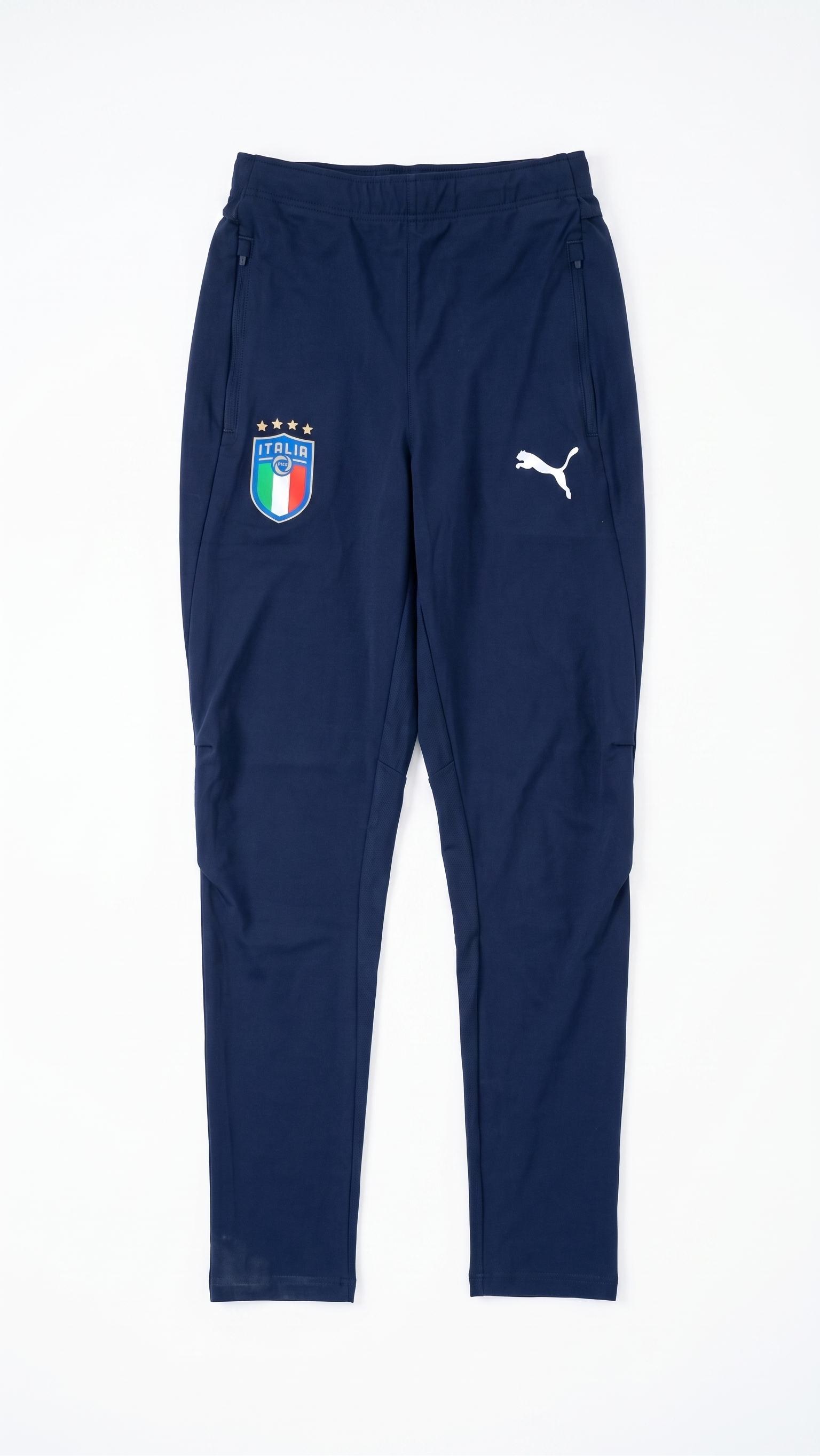 pantaloni-puma-italia-01 Pantaloni sportivi Puma Nazionale Italiana FIGC